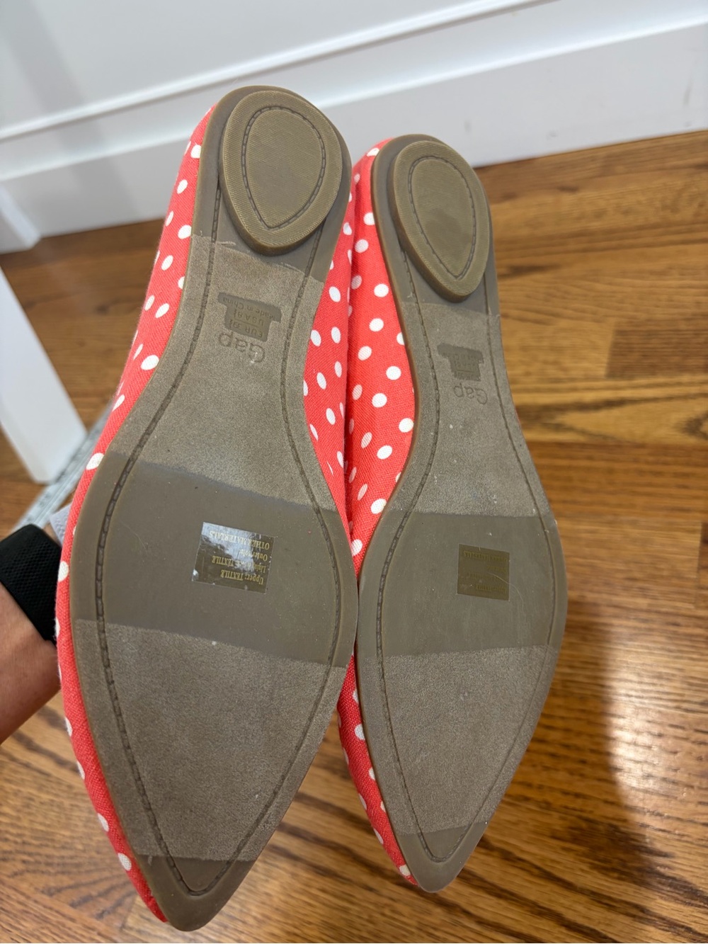 GAP Printed Coral Polka Dot Pointy Flats (8.5) - Picture 7 of 11